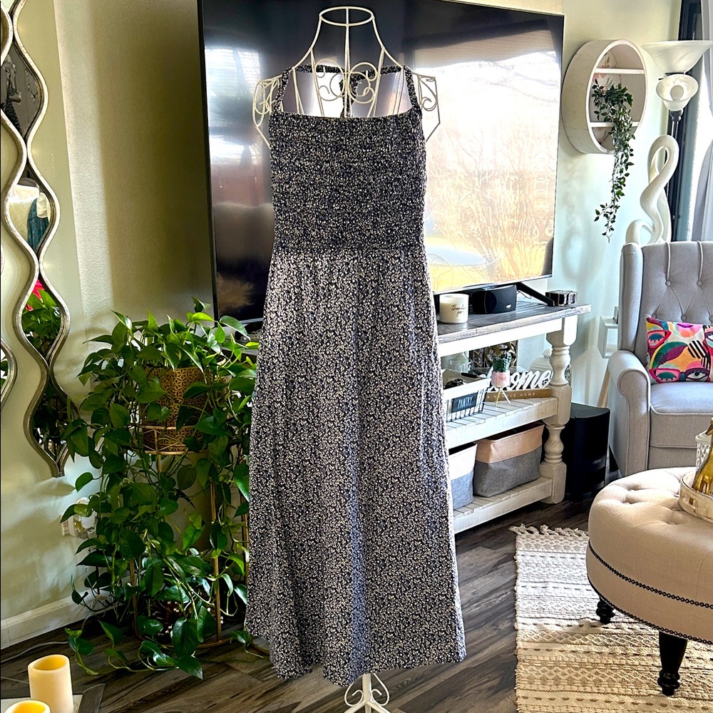 Old Navy Navy and White Floral Dress